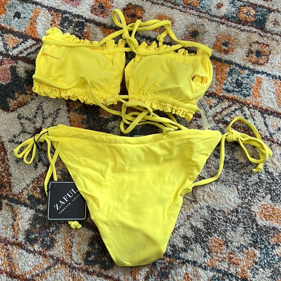 NWT Zaful Yellow Strapless Ribbed Tie Back Ruffle Bikini - Picture 7 of 8
